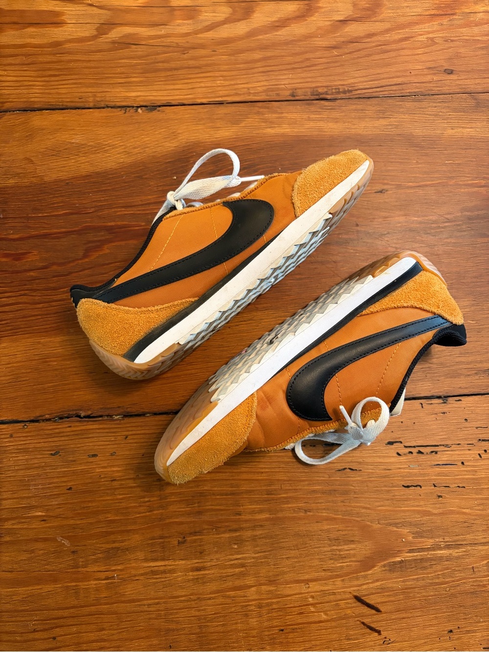 Nike Pacific women’s sneaker size 7